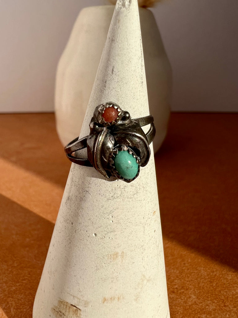 Petite Vintage Coral & Turquoise Ring | Size 5.5